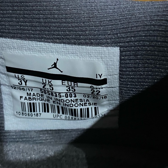 Air Jordan 11 Retro Low Cool Grey Sz 3Y 505835 003 Sneakers - Picture 16 of 16